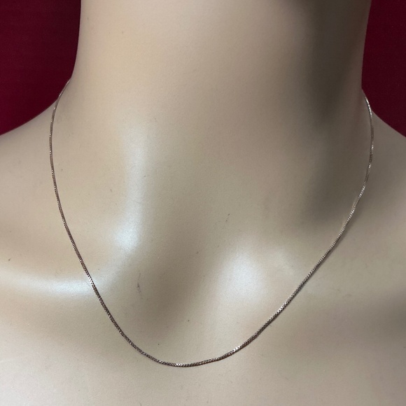 Sterling Silver Italian Gold Tone Chain / Necklace. 18 inches long - Picture 1 of 4